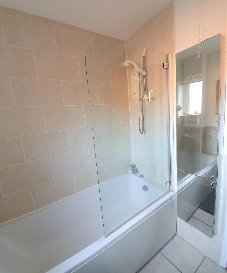 Modern One Bedroom Apt - City Centre & Freeparking กลาสโกว์ ภายนอก รูปภาพ