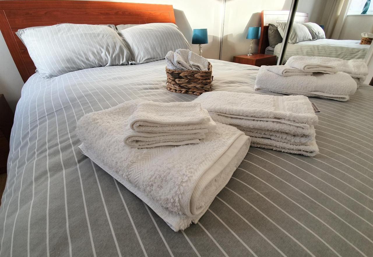 Modern One Bedroom Apt - City Centre & Freeparking กลาสโกว์ ภายนอก รูปภาพ